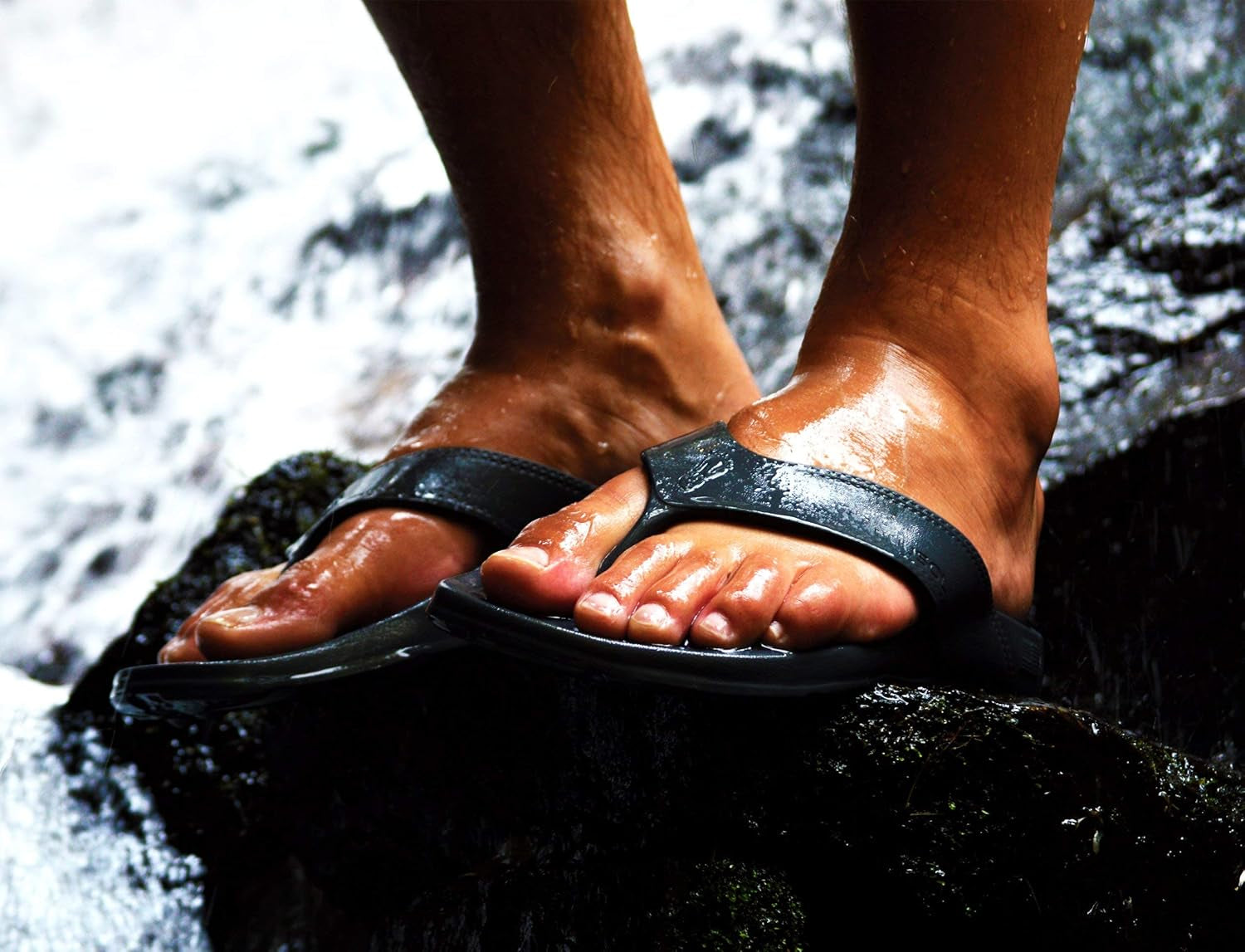Unisex Cascade Flip Flops; Non-Slip Hiking/Plantar Fasciitis Footwear; Soft Cushion, Lightweight & Comfortable; Arch Support & Textured Footbed, Pain Relief for Joint, Neck & Back Injuries